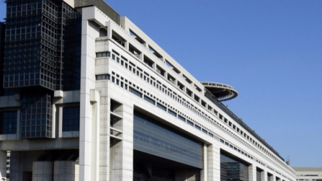 le déficit public ramené à 3,5% du PIB en 2015 au lieu des 3, - europe1.fr