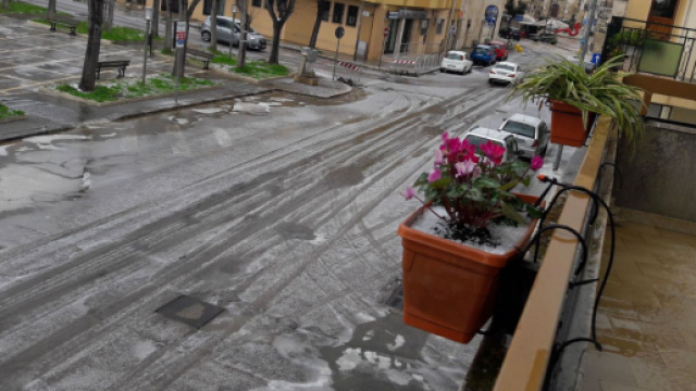 Sul Salento, grandinata molto forte.