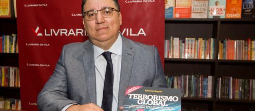 Eduardo Negrão es el autor del Terrorismo Global