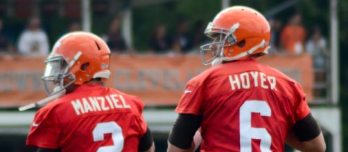 Could Johnny Manziel reunite with Brian Hoyer in New England? [Image via Shuteerbug 459 | Wikimedia]