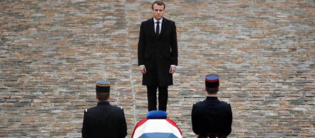 VIDEO. Hommage à Arnaud Beltrame : « sa mémoire vivra, j'y ... - ouest-france.fr VIDEO. Hommage à Arnaud Beltrame : « sa mémoire vivra, j'y ... - ouest-france.fr