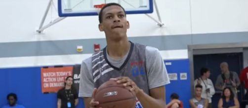 Darius Bazley will go straight from high school to the NBA G-League [Image via Courtside Films / YouTube Screencap]