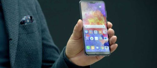 Huawei unveils iPhone X, Galaxy S9 challenger - Gadgets,Asia ... - arabianbusiness.com