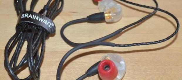 Auriculares Brainwavz B400 en "Frosty" Auriculares Brainwavz B400 en "Frosty"