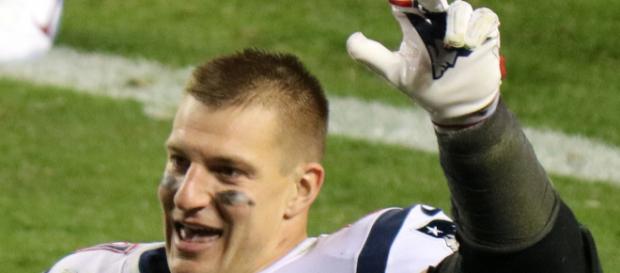Gronkowski with the Patriots in 2017 (Keith Allison/Flickr) Gronkowski with the Patriots in 2017 (Keith Allison/Flickr)