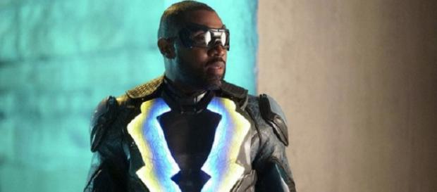 Sintonice The CW los martes a las 9 p. M. ET para los nuevos episodios de Black Lightning. Sintonice The CW los martes a las 9 p. M. ET para los nuevos episodios de Black Lightning.