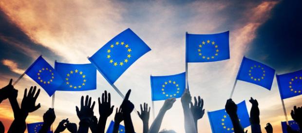 Transmitiendo sin fronteras, la Unión Europea rompe las barreras Transmitiendo sin fronteras, la Unión Europea rompe las barreras