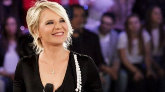 Gossip Amici 17: ecco chi sar&agrave; l'ospite della prima puntata del serale.