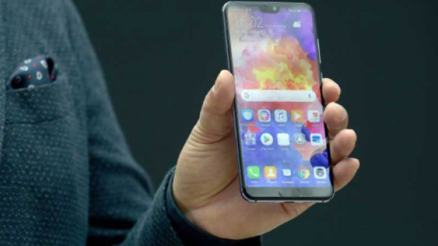Huawei unveils iPhone X, Galaxy S9 challenger - Gadgets,Asia ... - arabianbusiness.com