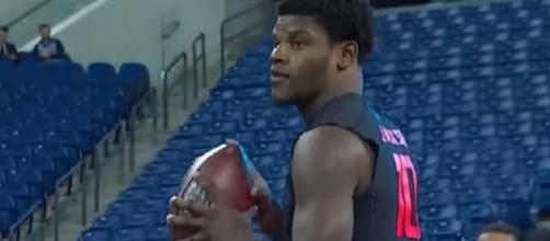 Lamar Jackson throws at the 2018 NFL Combine. - [Image Credit: NFL / YouTube screencap]