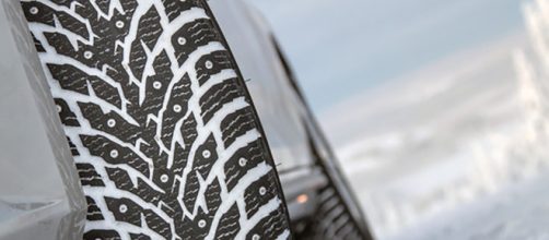 Gelicidio in Italia - Il Direttore Tecnico della Pirelli avverte: non esistono pneumatici efficaci contro il ghiaccio sul manto stradale