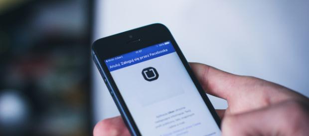 Drunk guy gets slapped with a massive $1,600 Uber charge. Photo Credit: Freestocks/Flickr Drunk guy gets slapped with a massive $1,600 Uber charge. Photo Credit: Freestocks/Flickr