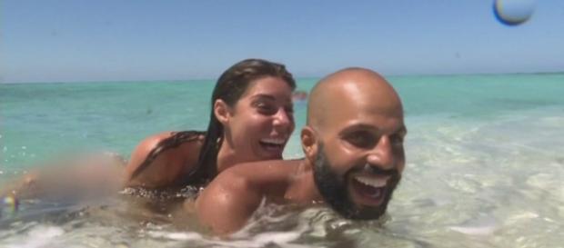 Isola dei Famosi: Bianca Atzei e Jonathan Isola dei Famosi: Bianca Atzei e Jonathan