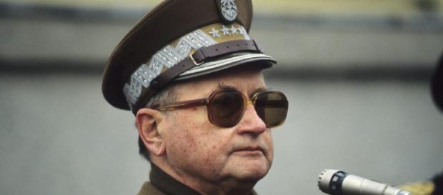 Jaruzelski i Kiszczak zostaną pośmiertnie pozbawieni stopni (fot. kresy.pl) Jaruzelski i Kiszczak zostaną pośmiertnie pozbawieni stopni (fot. kresy.pl)