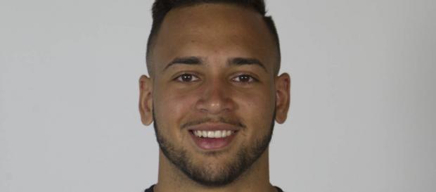 Jogador tem atuado na lateral esquerda Jogador tem atuado na lateral esquerda