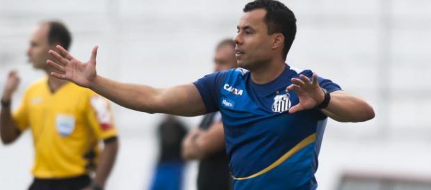 Para Jair, agora é hora de pensar no clássico Para Jair, agora é hora de pensar no clássico