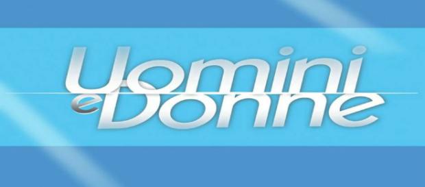 Uomini e Donne: un tronista al centro delle polemiche. Uomini e Donne: un tronista al centro delle polemiche.