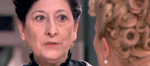 Una Vita, giugno 2018: la terribile richiesta di Ursula a Cayetana Una Vita, giugno 2018: la terribile richiesta di Ursula a Cayetana