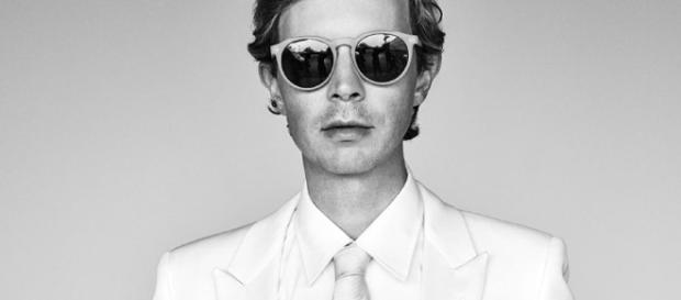 Beck on his new album 'Colors' and potentially working with Kanye West - nme.com Beck on his new album 'Colors' and potentially working with Kanye West - nme.com