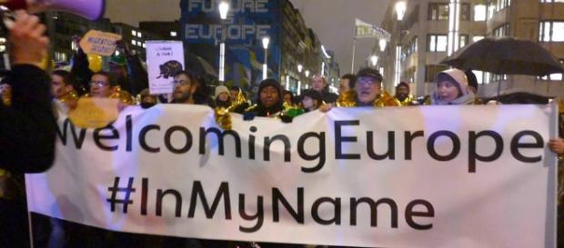 Manifestations d'activistes pour l'accueil des migrants en Europe Manifestations d'activistes pour l'accueil des migrants en Europe