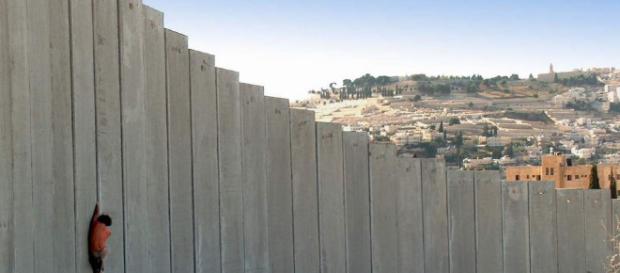 Migrantes piden posada en el muro fronterizo de México con Estados ... - pijamasurf.com Migrantes piden posada en el muro fronterizo de México con Estados ... - pijamasurf.com