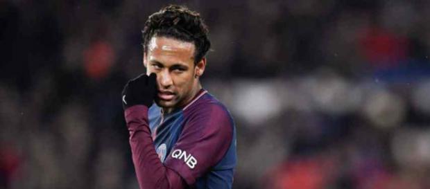 Neymar tem ainda contrato com o PSG Neymar tem ainda contrato com o PSG
