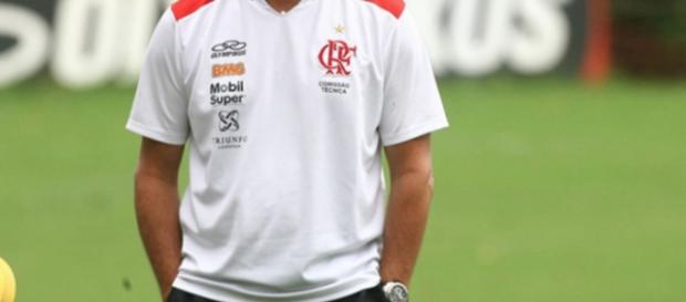 O treinador já comandou o Flamengo, em uma época O treinador já comandou o Flamengo, em uma época