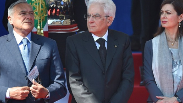 Grasso, Boldrini ed al centro il Presidente Mattarella