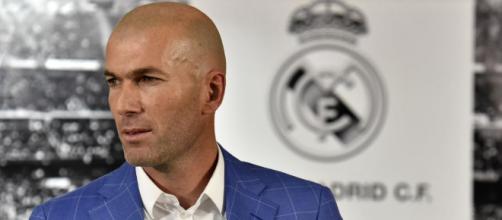 Liga - Zinédine Zidane succède à Rafael Benitez sur le banc du ... - eurosport.fr