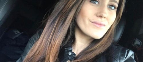 Jenelle Evans reveals she has returned to filming at 'Teen Mom 2.' [Image Credit: Teen Mom/Facebook]