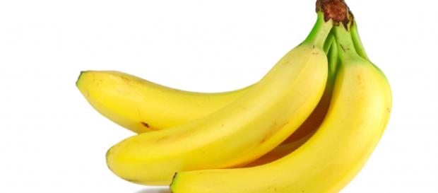 El plátano es una de las frutas más consumidas a nivel mundial. El plátano es una de las frutas más consumidas a nivel mundial.
