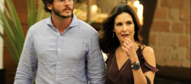 Fátima Bernardes acompanhada do novo namorado Fátima Bernardes acompanhada do novo namorado