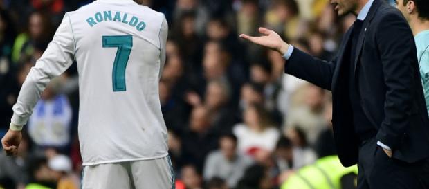 Zidane explique en quoi Ronaldo est au-dessus de Neymar - bfmtv.com Zidane explique en quoi Ronaldo est au-dessus de Neymar - bfmtv.com