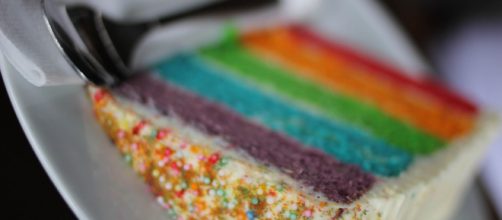 Rainbow cake, an easy desert that looks complex. - [image source: Regnauld Buntari / Flickr]