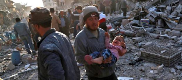 Más de 60 civiles muertos tras el bombardeo de un mercado en la ... - elpais.com Más de 60 civiles muertos tras el bombardeo de un mercado en la ... - elpais.com