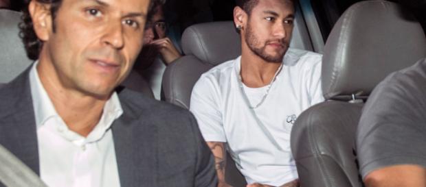Neymar operado con exito este sabado Neymar operado con exito este sabado