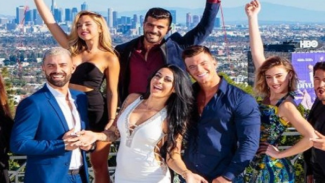 Les Anges 10 : Choc ! Deux candidats que l'on attendait pas se mettent en couple