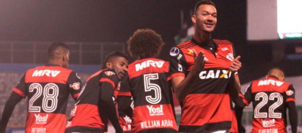 Atletas comemorando gol do Mengão Atletas comemorando gol do Mengão