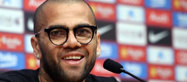 El brasileño Dany Alves estaba de humor El brasileño Dany Alves estaba de humor