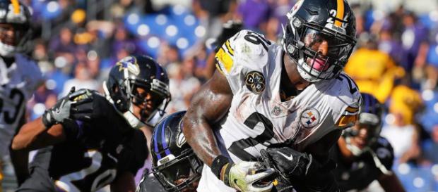 El corredor de los Pittsburgh Steelers Le'Veon Bell probablemente recibirá una segunda etiqueta de franquicia consecutiva El corredor de los Pittsburgh Steelers Le'Veon Bell probablemente recibirá una segunda etiqueta de franquicia consecutiva