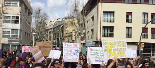 Manifestación feminista del 8 de marzo en Sabadell - Wikipedia