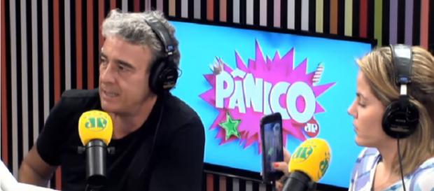 Alexandre Borges revelou que trabalhar na Globo não é tão difícil quanto imaginam. Alexandre Borges revelou que trabalhar na Globo não é tão difícil quanto imaginam.