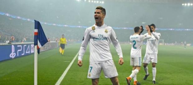 Cristiano Ronaldo anota para el Real Madrid ante el PSG Cristiano Ronaldo anota para el Real Madrid ante el PSG