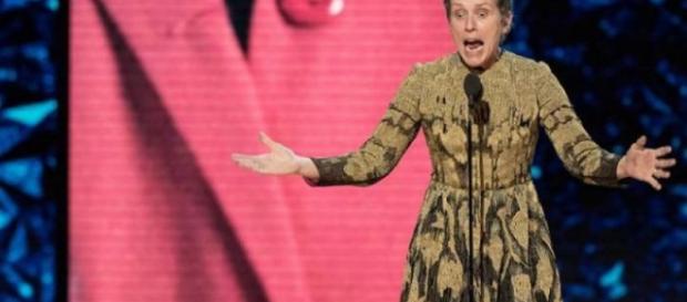 Detienen a hombre que le robó el Óscar a Frances McDormand - cubasi.cu Detienen a hombre que le robó el Óscar a Frances McDormand - cubasi.cu