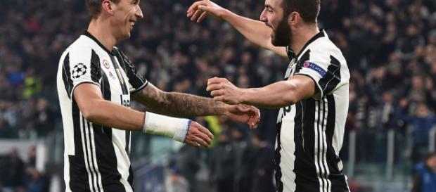 Higuaín anotó los dos goles para la Juve en el empate 2-2 en Turín hace tres semanas. Higuaín anotó los dos goles para la Juve en el empate 2-2 en Turín hace tres semanas.