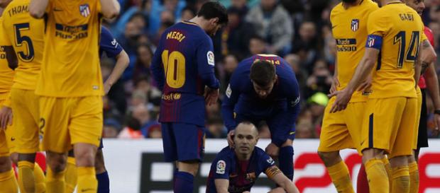 Iniesta parece estar en una de sus ultimas temporadas de su carrera Iniesta parece estar en una de sus ultimas temporadas de su carrera