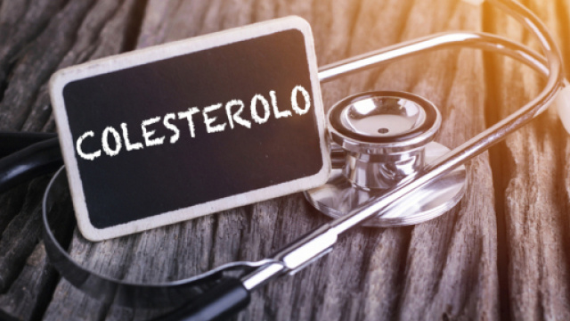 Dieta anti-colesterolo alto: quali cibi sono ammessi e quali no