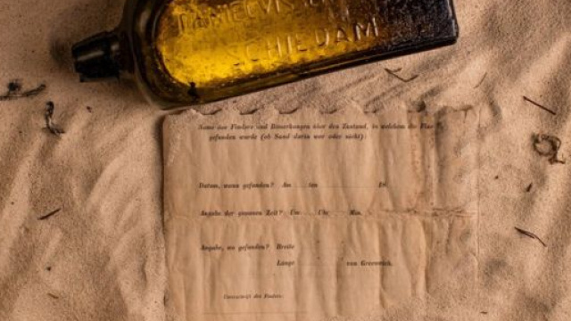Messaggio nella bottiglia di 132 anni fa scoperto su una spiaggia australiana da guinness: il pi&ugrave; antico mai trovato.