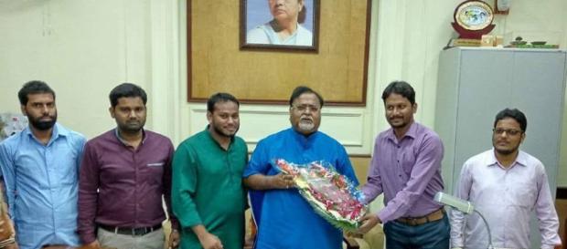 A delegation of SIO West Bengal meeting state Education Minister Partha Chattergee (Image Credit- SIO Facebook page) A delegation of SIO West Bengal meeting state Education Minister Partha Chattergee (Image Credit- SIO Facebook page)
