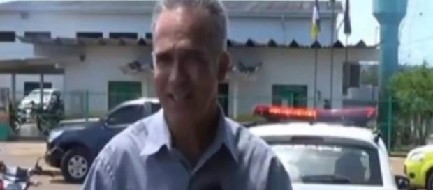 Jornalista acabou passando por apuros em transmissão ao vivo da Globo. Jornalista acabou passando por apuros em transmissão ao vivo da Globo.